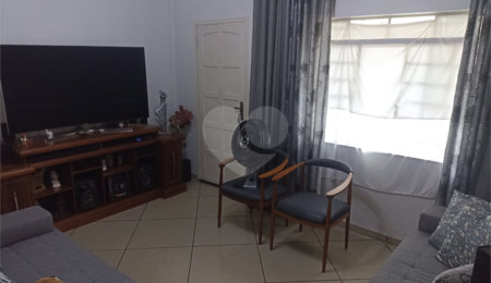 Sobrado à venda com 2 quartos em Tremembé, São Paulo, SP