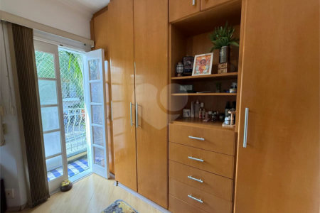 Casa à venda com 2 suítes no condomínio Village Palmas, São Paulo - SP
