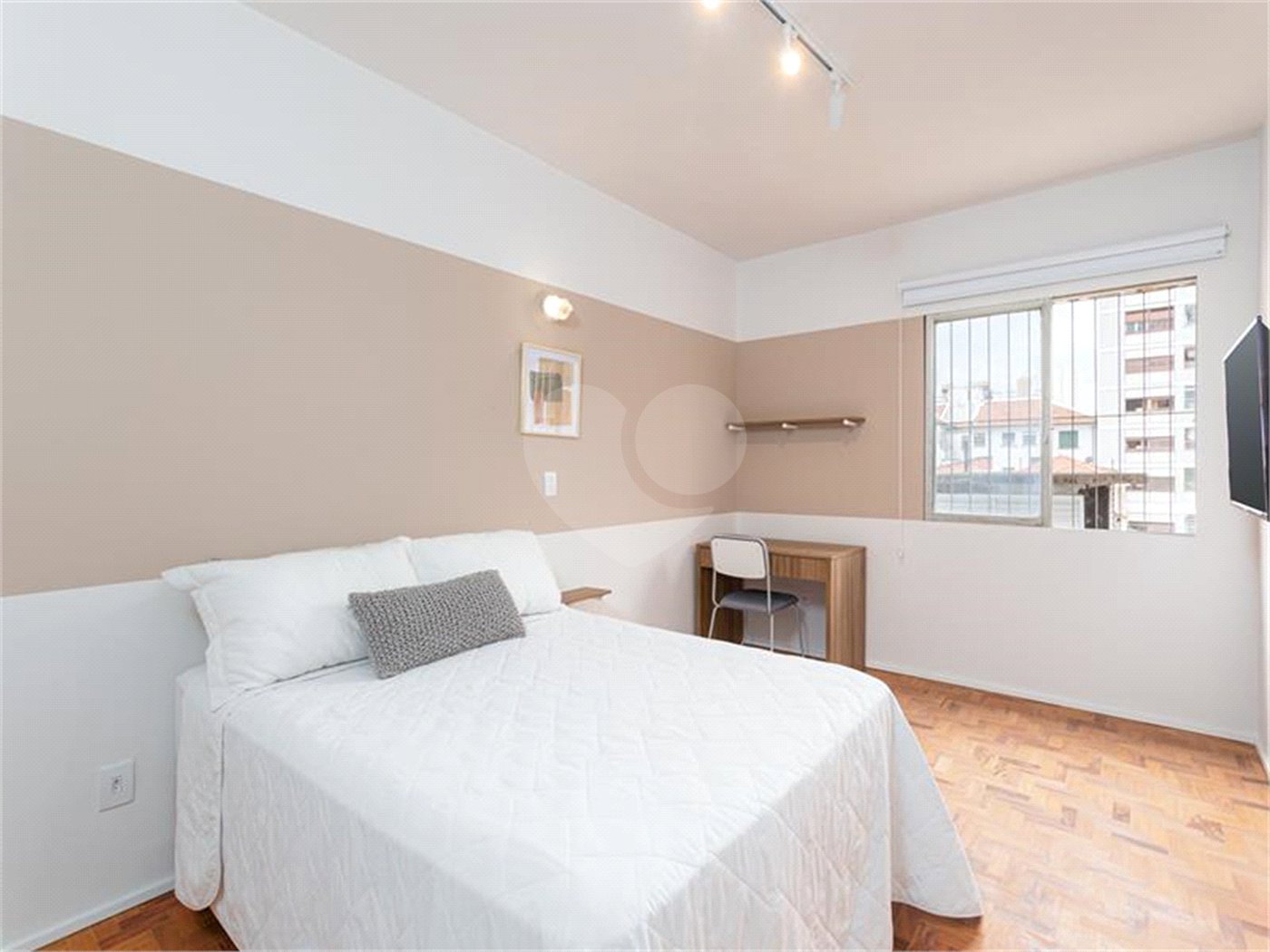 Apartamento à venda com 4 quartos, sendo 2 suítes, em Pinheiros, São Paulo, SP