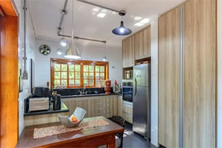 Casa à venda com 4 quartos, sendo 2 suítes, em Granja Viana, Cotia, SP