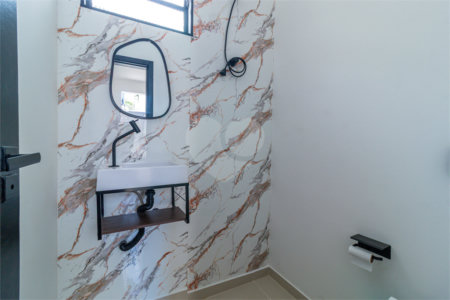 Casa Térrea à venda com 3 quartos, sendo 1 suíte, em Santo Amaro, São Paulo, SP