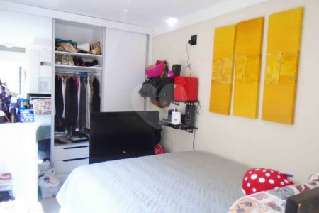Casa à venda com 5 quartos, sendo 2 suítes, em Jardim Prudência, São Paulo, SP
