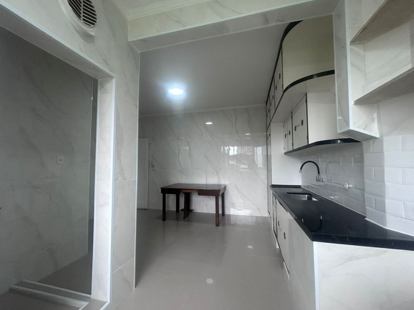 Casa com 2 dormitórios para alugar, 120 m² por R$ 5.000,00/mês - Encruzilhada - Santos/SP