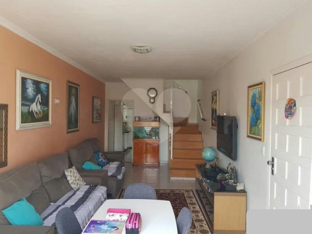 Sobrado à venda com 3 quartos, sendo 1 suíte,  em Tremembé, São Paulo, SP