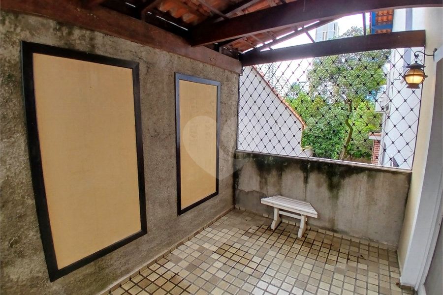 Casa à venda ou para alugar com 3 quartos, sendo 2 suítes, no condomínio Chácara das Rosas, São Paulo - SP