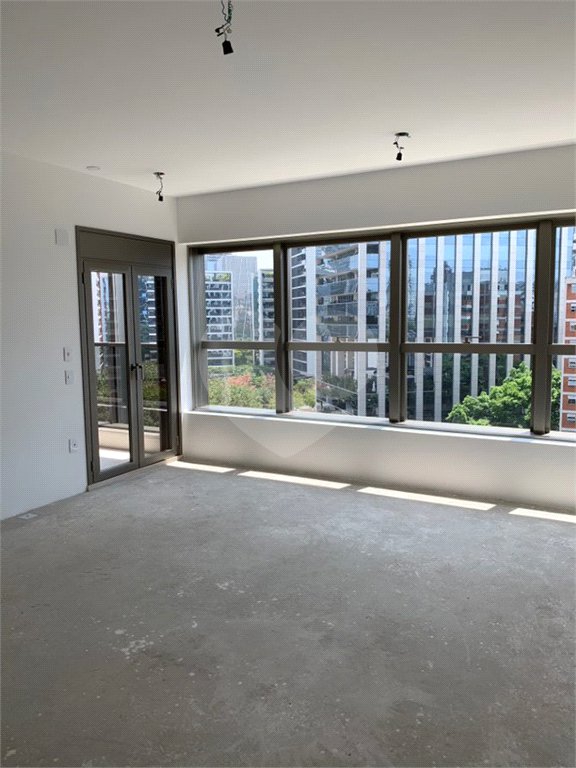 Apartamento à venda com 4 suítes em Vila Olímpia, São Paulo, SP
