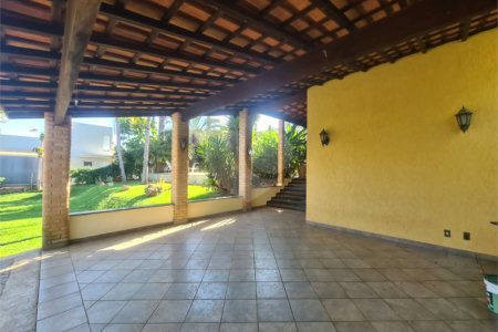 Casa à venda com 3 suítes no condomínio Portal do Sabiá, Araçoiaba da Serra - SP