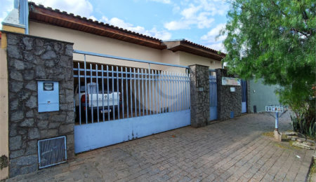 Casa à venda com 6 quartos, sendo 2 suítes,  no Centro, Itapetininga, SP