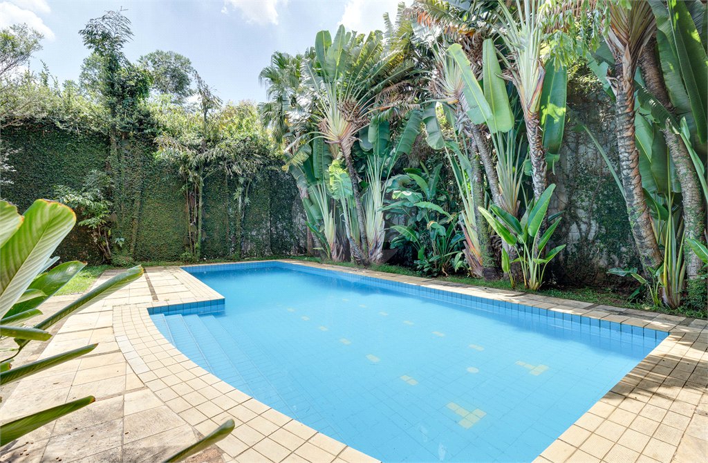 Casa Térrea à venda com 3 quartos, sendo 1 suíte, em Granja Julieta, São Paulo, SP