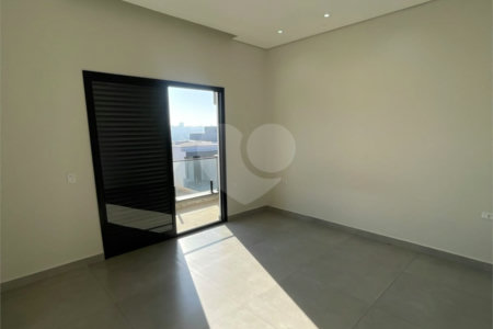 Casa à venda com 3 quartos, sendo 1 suíte, no condomínio Helena Maria, Sorocaba - SP