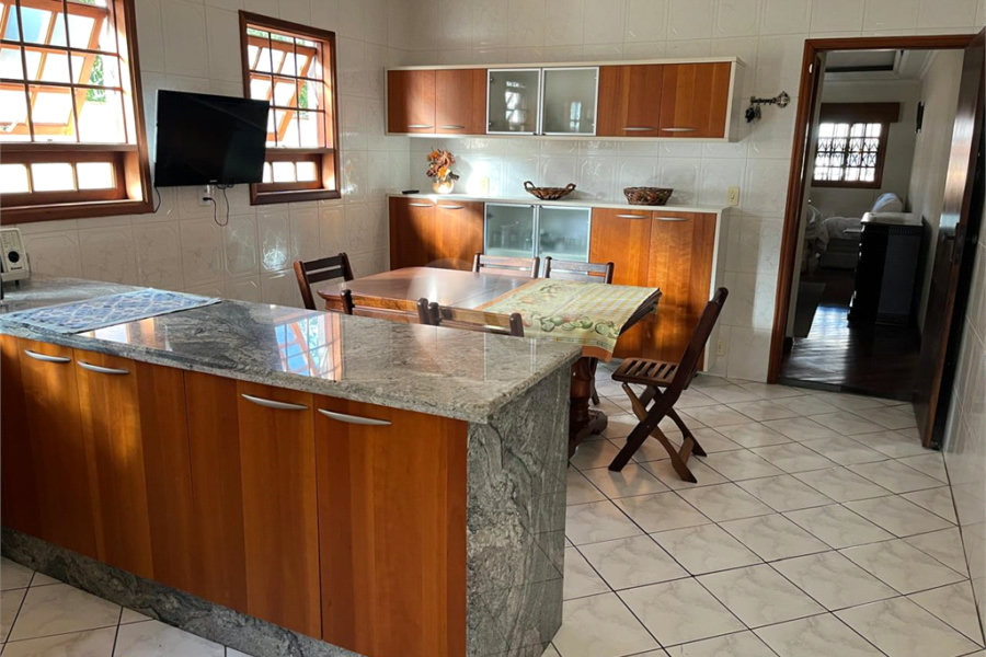 Sobrado à venda com 3 suítes em Santa Terezinha, São Paulo, SP