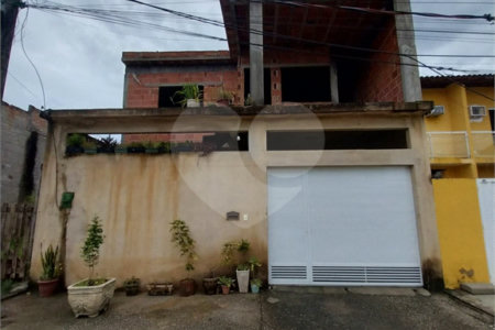 Casa à venda com 4 quartos, sendo 1 suíte, no condomínio Gramado do Mendanha, Rio de Janeiro - RJ