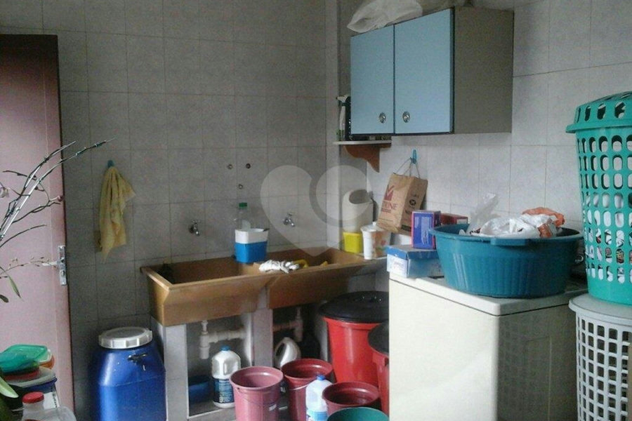 Casa de Vila à venda com 4 quartos, sendo 1 suíte, no condomínio Travessa Isadora,4, São Paulo - SP