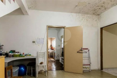 Sobrado à venda com 4 quartos, sendo 1 suíte,  em Vila Dalila, São Paulo, SP