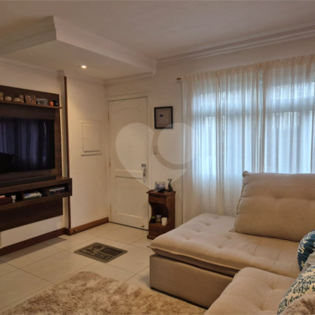 Casa à venda com 2 quartos, sendo 1 suíte,  no condomínio Quintas Marajoara, São Paulo - SP
