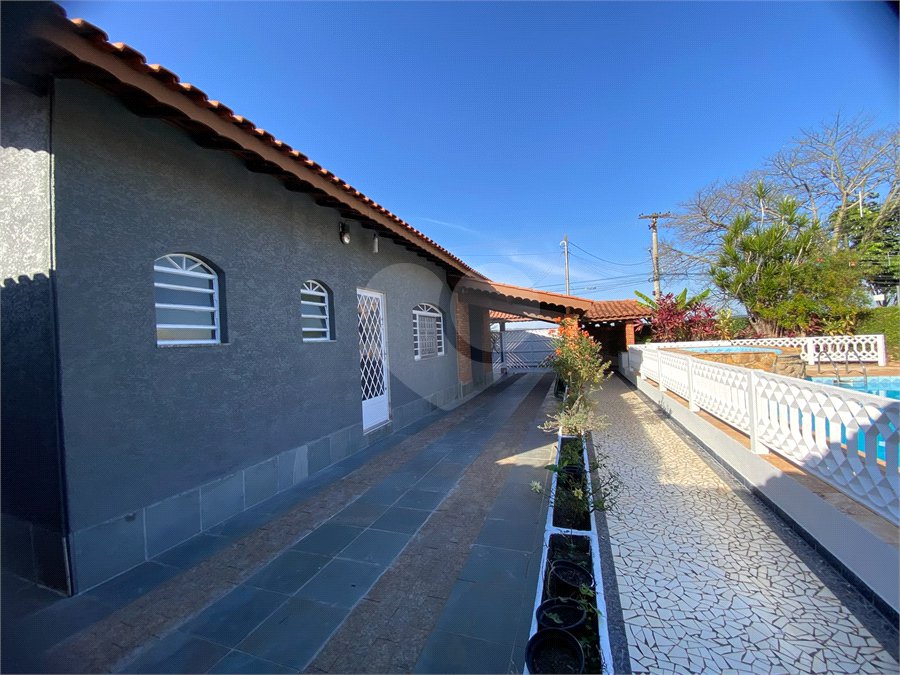 Casa Térrea para alugar com 3 quartos, sendo 1 suíte, em Jardim Alvinópolis, Atibaia, SP