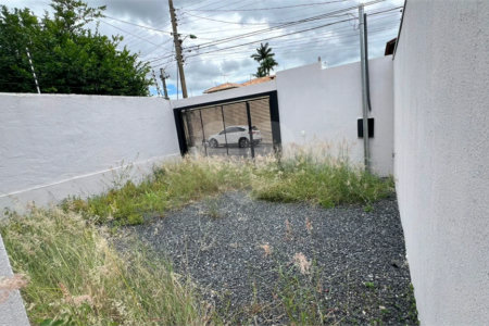 Casa Térrea à venda com 3 quartos, sendo 1 suíte, em Jardim Califórnia, Cuiabá, MT