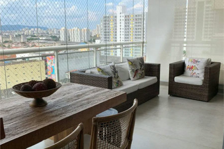 Apartamento à venda com 3 suítes em Lapa, São Paulo, SP