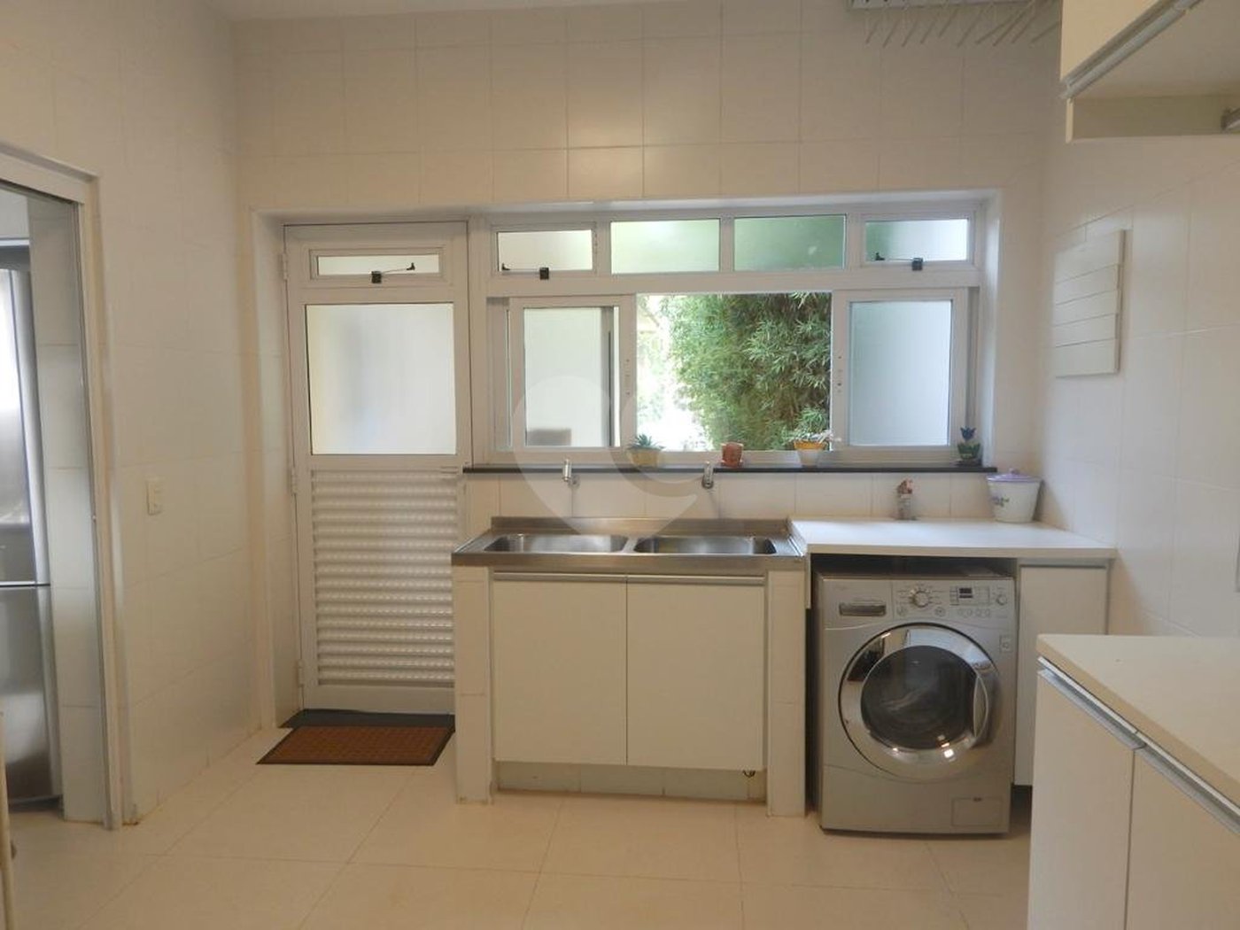 Casa Térrea à venda com 3 suítes em Jardim Prudência, São Paulo, SP