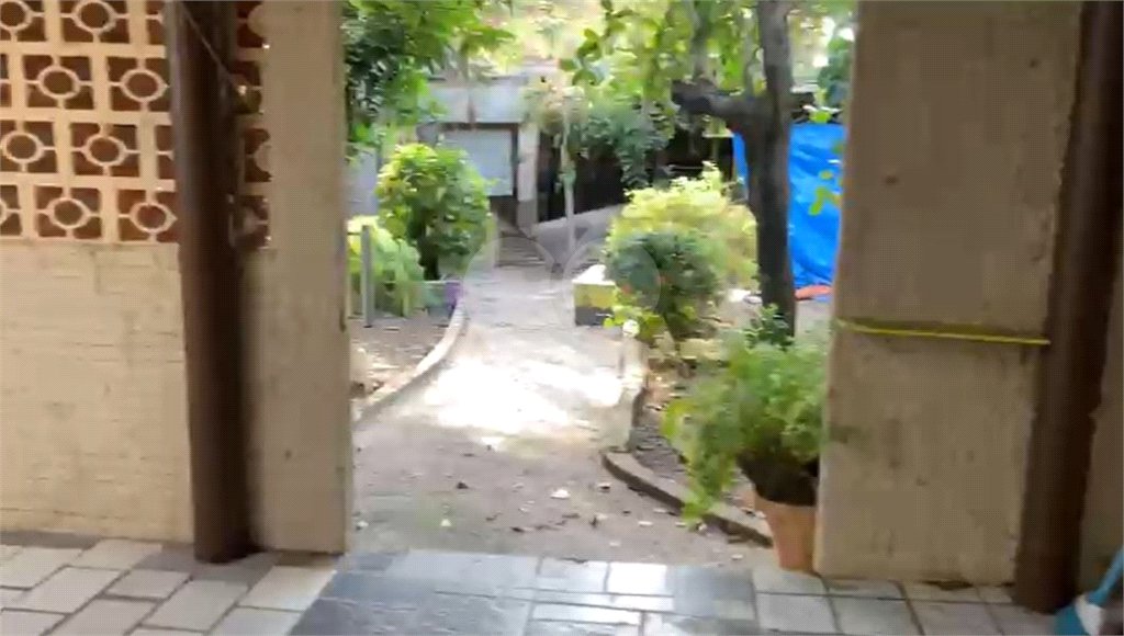 Casa à venda com 3 quartos, sendo 1 suíte,  no Centro, Salto, SP
