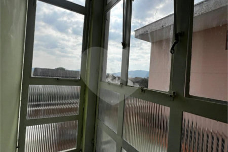 Sobrado à venda com 6 quartos, sendo 4 suítes,  em Vila Oliveira, Mogi das Cruzes, SP