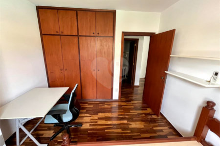 Casa Térrea à venda com 3 quartos, sendo 1 suíte,  em Cidade Universitária, Campinas, SP