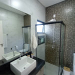 Casa à venda com 3 quartos, sendo 1 suíte, no condomínio Lago dos Ipês, Itapetininga - SP