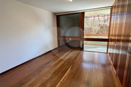 Sobrado para alugar com 5 quartos, sendo 4 suítes, em Jardim Everest, São Paulo, SP