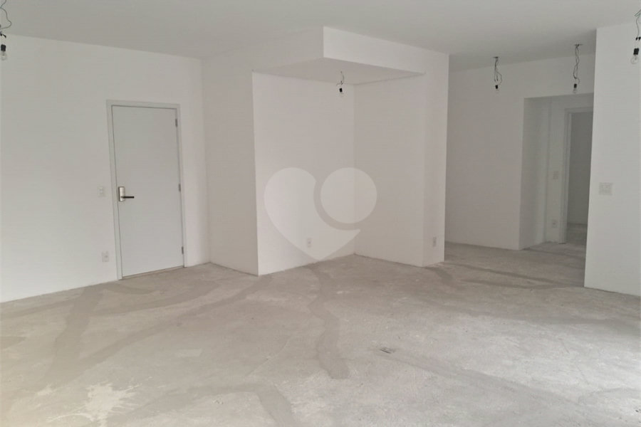 Apartamento à venda com 2 suítes em Alto da Lapa, São Paulo, SP