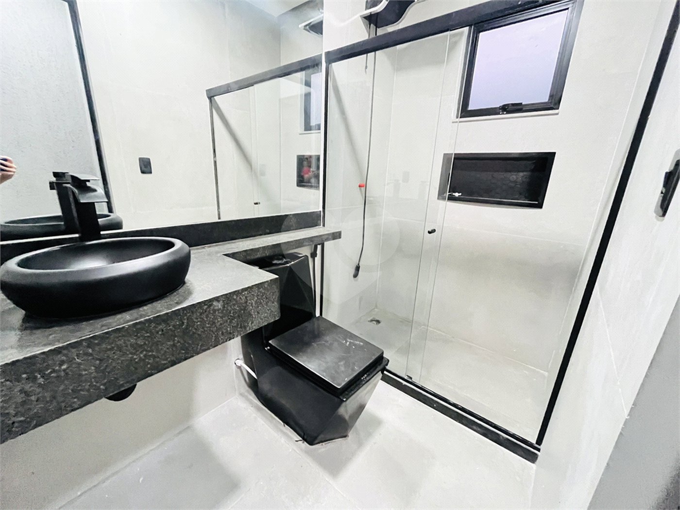 Casa à venda com 3 quartos, sendo 1 suíte, no condomínio Vale dos Sonhos 2, Rio de Janeiro - RJ