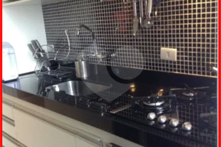 Apartamento à venda com 3 quartos, sendo 1 suíte, em Vila Gumercindo, São Paulo, SP