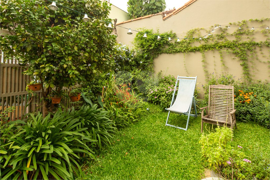 Casa à venda com 3 quartos, sendo 1 suíte, em Alto da Boa Vista, São Paulo, SP