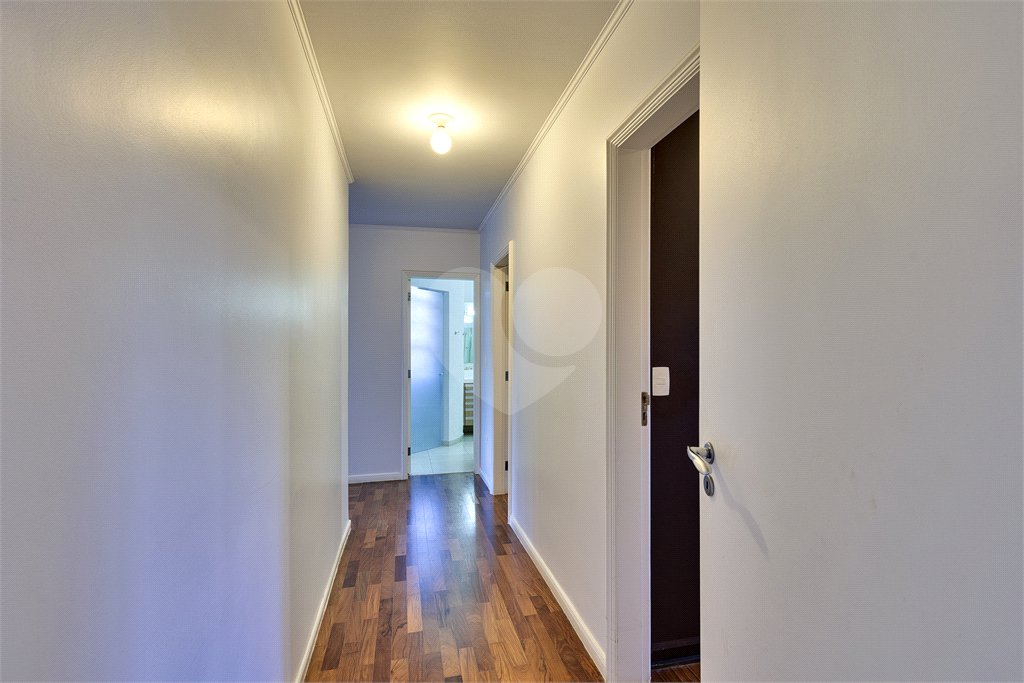 Casa à venda com 4 suítes em Jardim Cordeiro, São Paulo, SP
