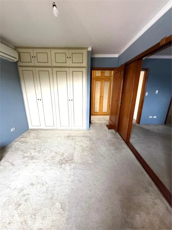 Sobrado à venda com 5 quartos, sendo 3 suítes, em Jardim Leonor, São Paulo, SP