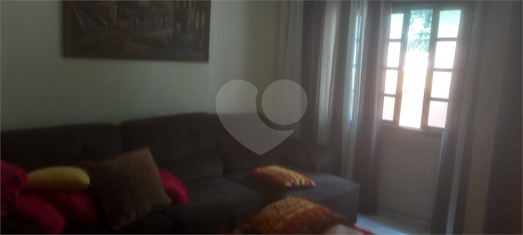 Casa à venda com 3 quartos, sendo 1 suíte,  em Vila Augusta, Guarulhos, SP