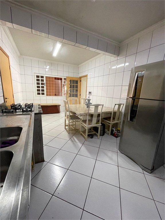 Casa à venda ou para alugar com 4 suítes em Jardim Cuiabá, Cuiabá, MT