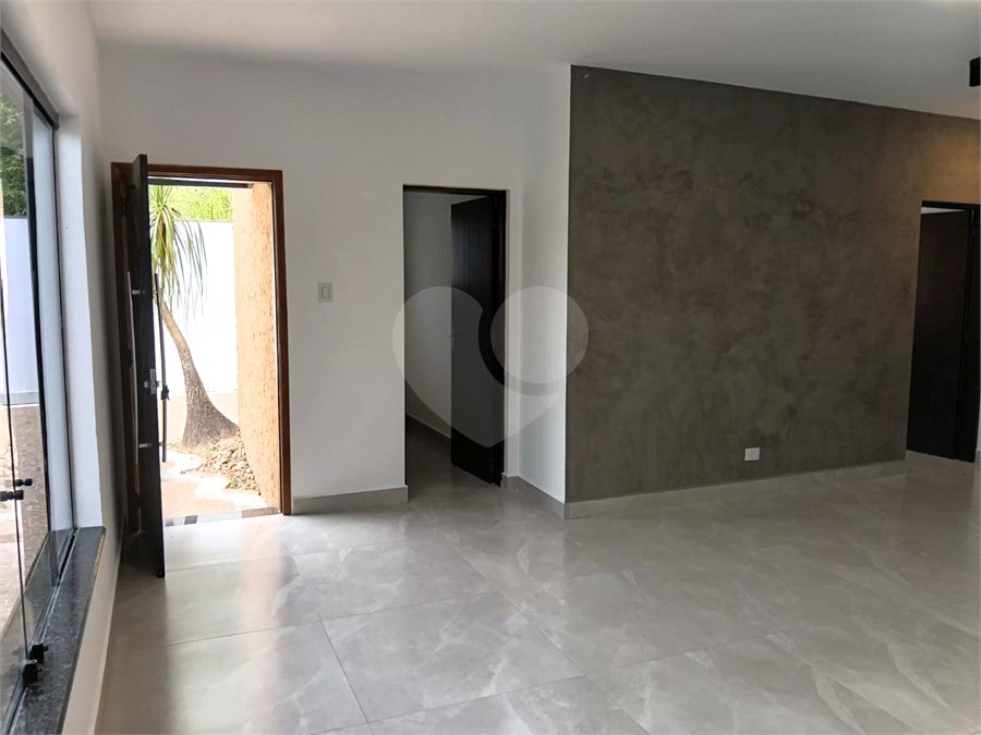 Sobrado para alugar com 2 quartos, sendo 1 suíte, no Centro, São Roque, SP