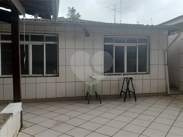 Sobrado à venda com 3 quartos, sendo 1 suíte,  em Tremembé, São Paulo, SP