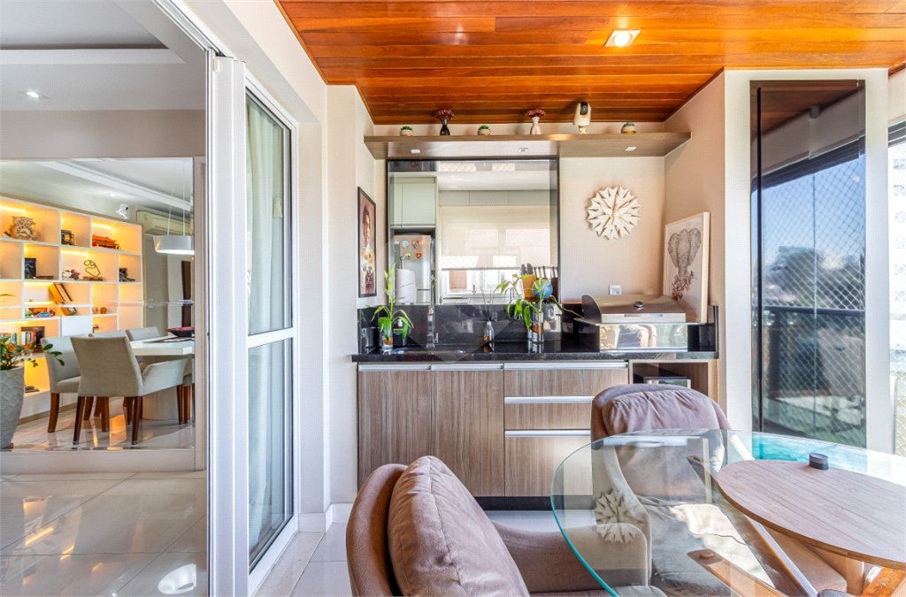 Apartamento à venda com 3 quartos, sendo 1 suíte, em Chácara Santo Antônio, São Paulo, SP