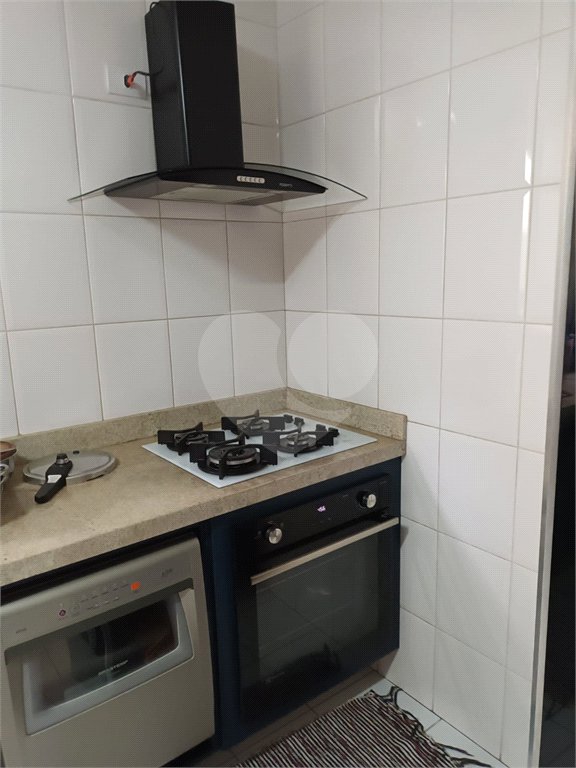 Sobrado à venda com 3 quartos, sendo 1 suíte,  em Parque Peruche, São Paulo, SP