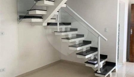 Casa à venda com 2 quartos, sendo 1 suíte,  no condomínio Sem Nome, Suzano - SP