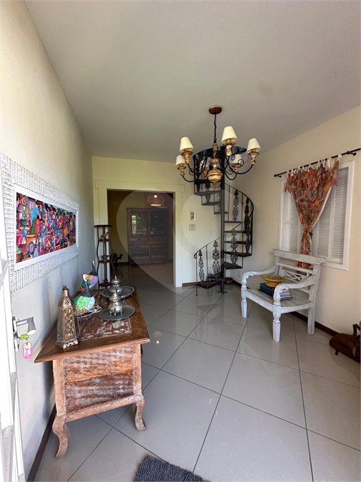 Casa em condomínio à venda com 3 quartos, sendo 2 suítes,  em Peró, Cabo Frio, RJ
