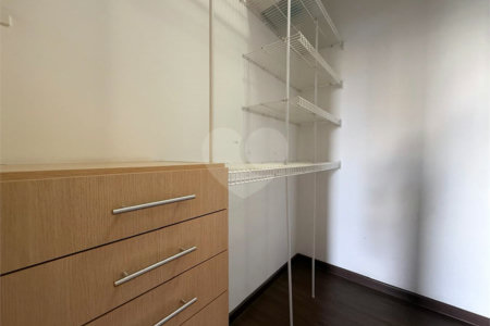 Apartamento à venda com 3 quartos, sendo 1 suíte, em Vila Paulicéia, São Paulo, SP