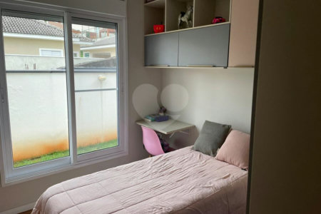 Casa à venda com 3 quartos, sendo 1 suíte,  no condomínio Aruã, Mogi das Cruzes - SP
