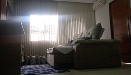 Sobrado à venda com 3 quartos, sendo 1 suíte,  em Tremembé, São Paulo, SP