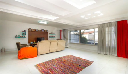 Casa à venda com 3 quartos, sendo 2 suítes,  em Vila Mariana, São Paulo, SP