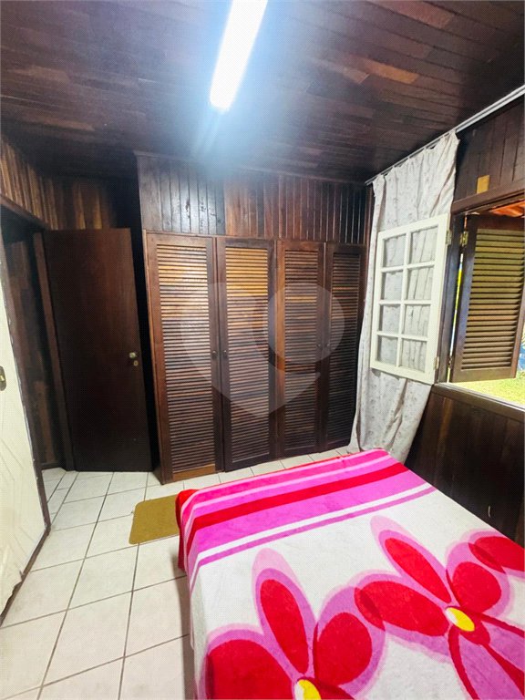 Chácara à venda com 6 quartos, sendo 2 suítes, em Jardim Dora, Suzano, SP