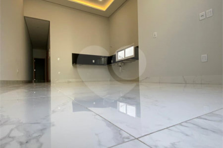 Casa Térrea à venda com 3 quartos, sendo 1 suíte, em Ponte Nova, Várzea Grande, MT