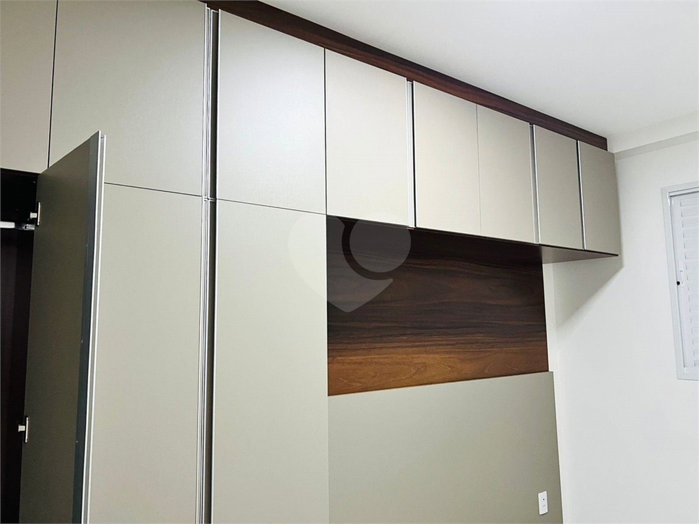 Apartamento para alugar com 2 quartos, sendo 1 suíte, em Jardim Piratininga, Sorocaba, SP