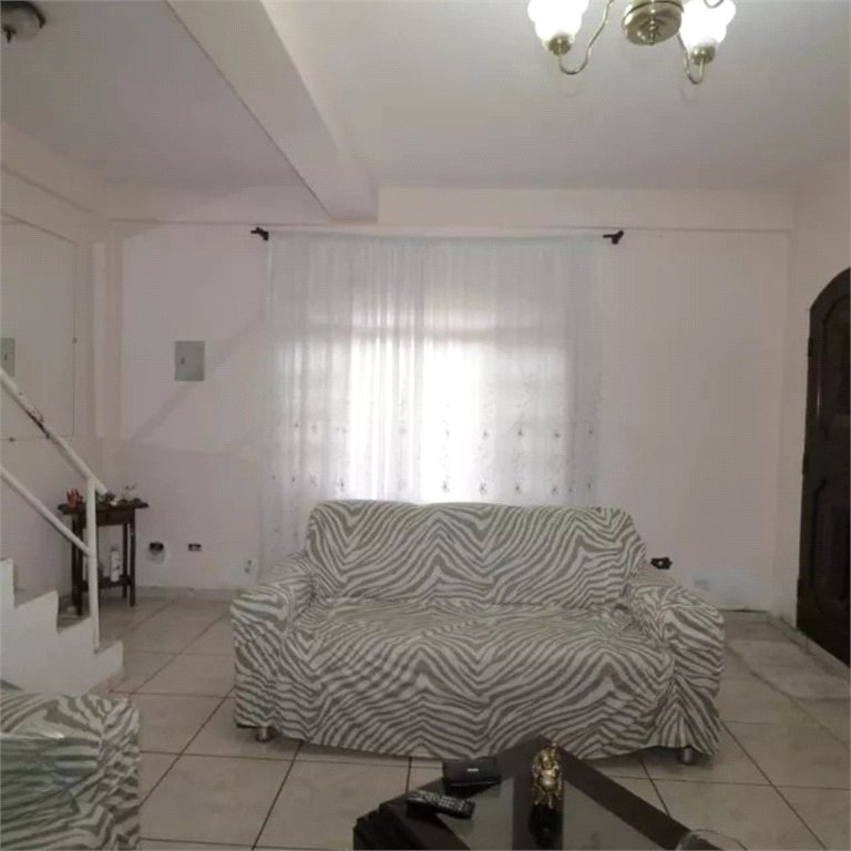 Sobrado à venda com 3 quartos, sendo 1 suíte, em Vila Invernada, São Paulo, SP